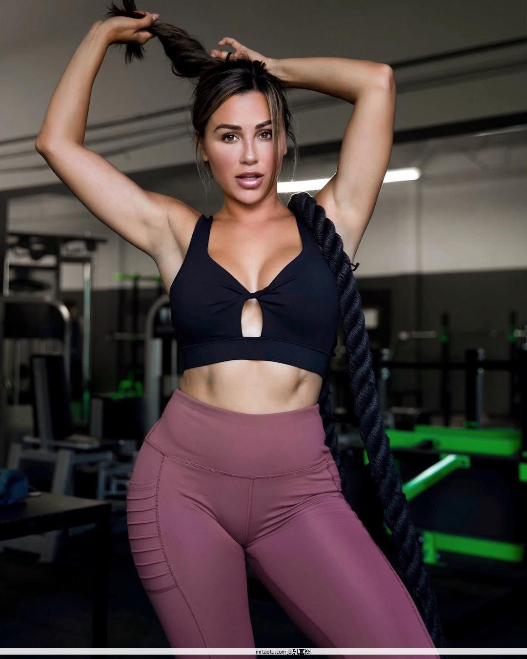 Ana Cheri- ģòͼƬ